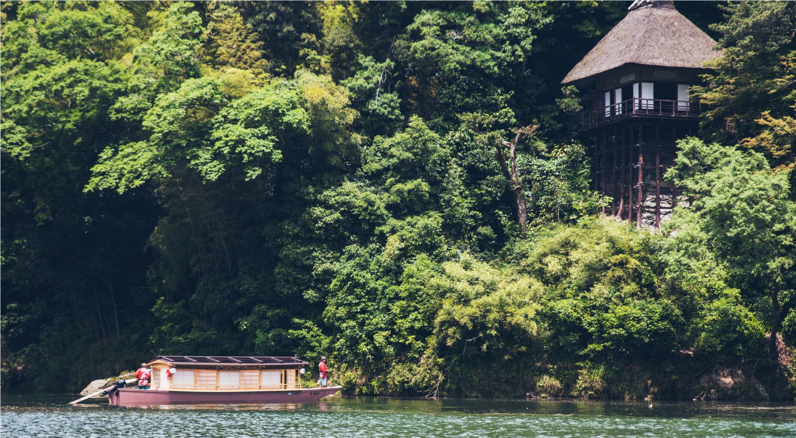 数寄屋建築の傑作 臥龍山荘