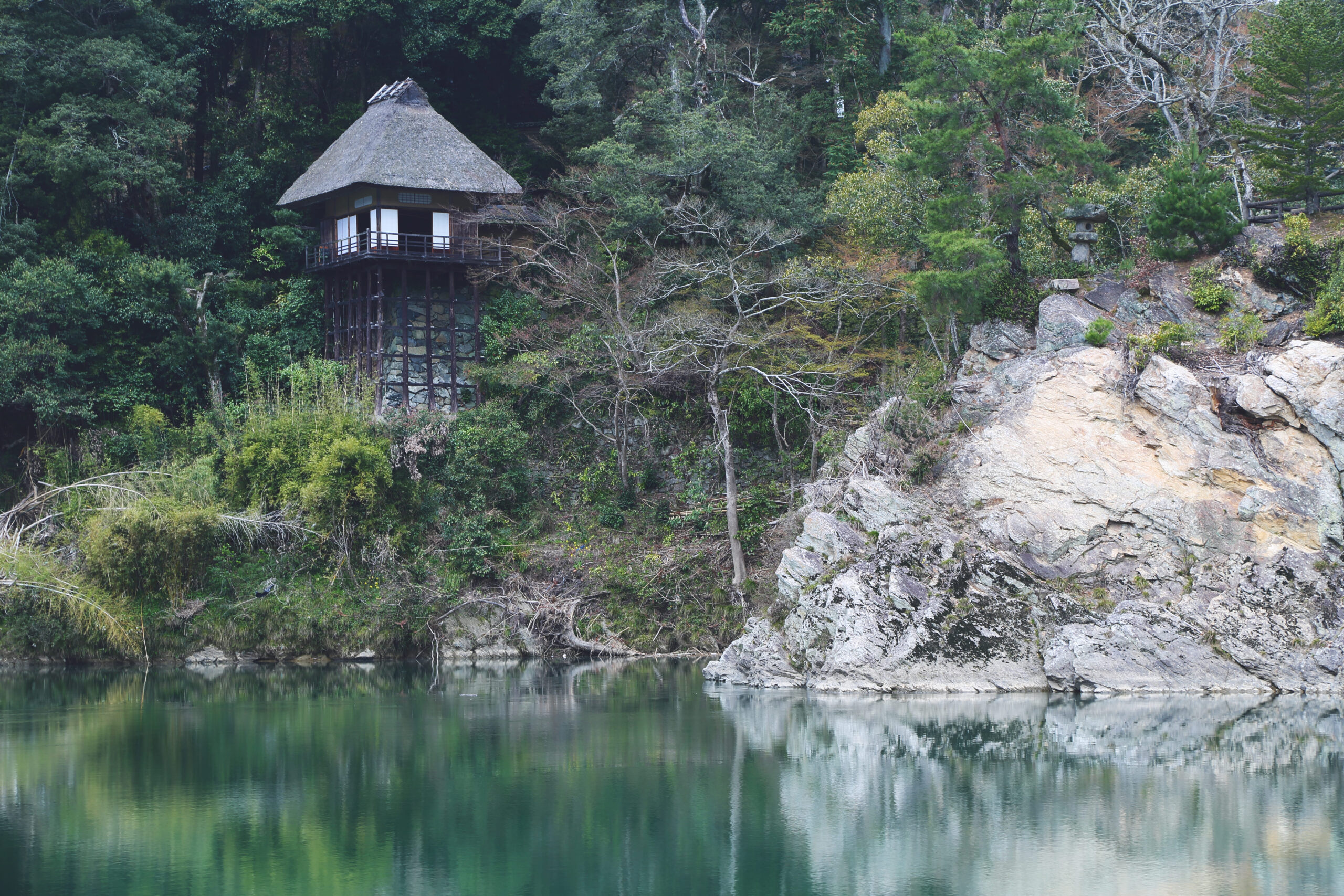 臥龍山荘